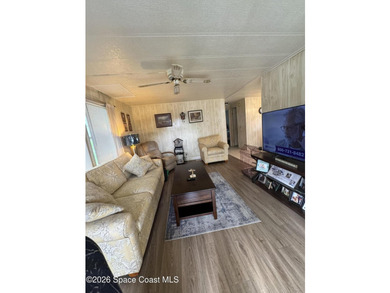 Charming, manufactured home located on the perimeter of an adult - photo 21