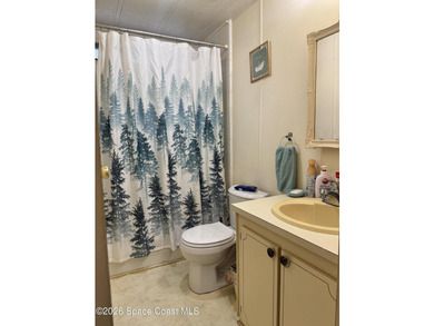 Charming, manufactured home located on the perimeter of an adult - photo 25
