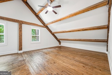 Looking for space for a large family or the perfect in-town - photo 33