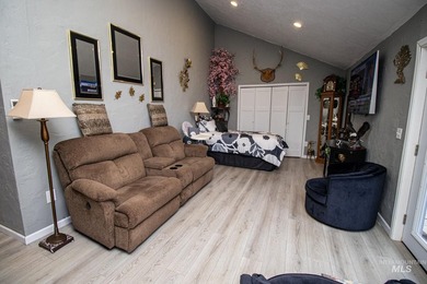 Exceptional custom home on 27.72 acres overlooking the iconic - photo 34