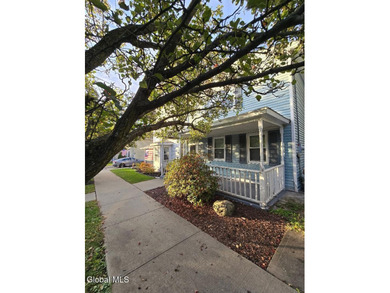 Hudson River Home Sale Pending in Rensselaer New York