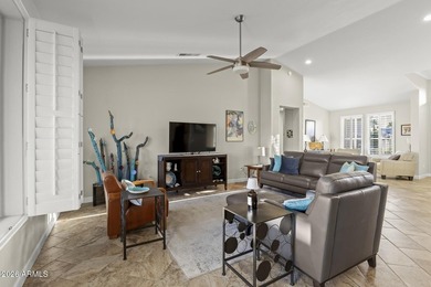 Impeccably upgraded Mesquite w/3 bedrooms, 3 baths, office, 2.5 - photo 7