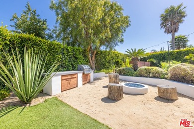 Wide open ocean views, a huge lush yard, and a resort-style - photo 7