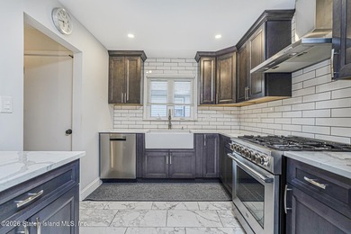 Located on a beautiful tree lined street in the heart of Oakwood - photo 12