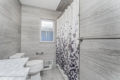 Located on a beautiful tree lined street in the heart of Oakwood - photo 16