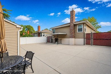 Located on a beautiful tree lined street in the heart of Oakwood - photo 35
