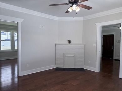 Charming and beautifully renovated spacious home in Historic - photo 3