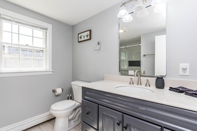 Renovated 2023 4 bedrooms/2 bath raised ranch with deed beach - photo 15