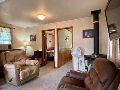 YEAR AROUND NATURAL GAS AND ELECTRIC SERVICE IS AVAILABLE. THIS - photo 17