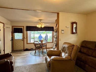 YEAR AROUND NATURAL GAS AND ELECTRIC SERVICE IS AVAILABLE. THIS - photo 21