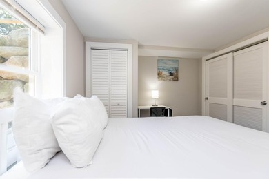 Renovated 2023 4 bedrooms/2 bath raised ranch with deed beach - photo 22