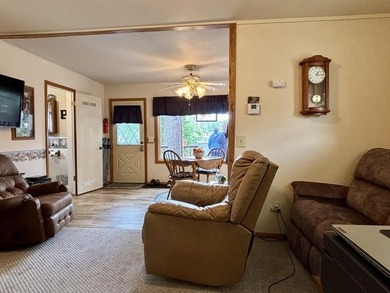 YEAR AROUND NATURAL GAS AND ELECTRIC SERVICE IS AVAILABLE. THIS - photo 22