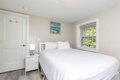 Renovated 2023 4 bedrooms/2 bath raised ranch with deed beach - photo 23