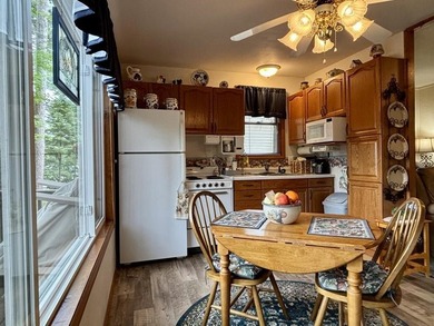 YEAR AROUND NATURAL GAS AND ELECTRIC SERVICE IS AVAILABLE. THIS - photo 23