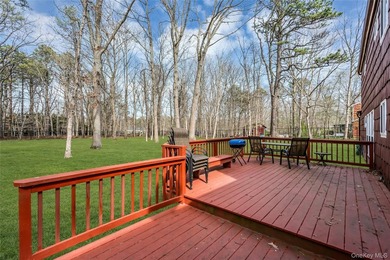 Large Colonial on Oversize lot shy 3/4 Acre, Fenced yard, Master - photo 27