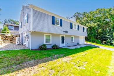 Renovated 2023 4 bedrooms/2 bath raised ranch with deed beach - photo 28