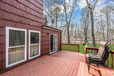 Large Colonial on Oversize lot shy 3/4 Acre, Fenced yard, Master - photo 28