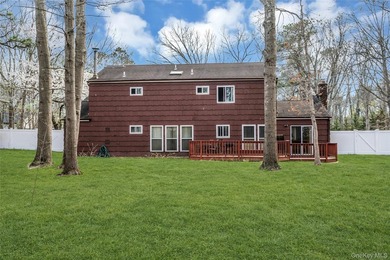 Large Colonial on Oversize lot shy 3/4 Acre, Fenced yard, Master - photo 31