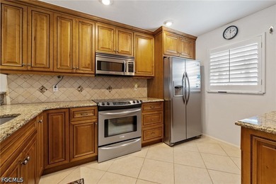 MYERLEE GOLFSIDE EAST - Beautifully updated 3-bedroom, 2.5-bath - photo 6