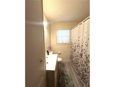 Charming 3-bedroom, 1-bath home offering 916 square feet of - photo 13