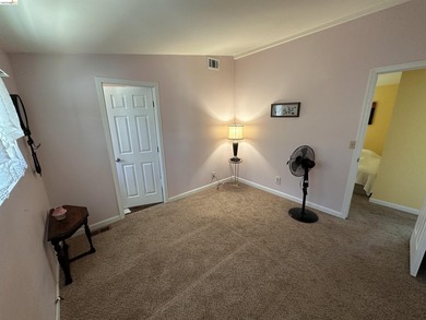 Welcome to this beautifully updated 2-bd., 2 full bath - photo 26