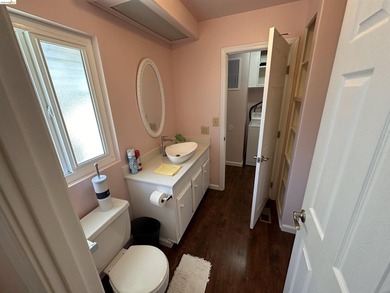 Welcome to this beautifully updated 2-bd., 2 full bath - photo 27