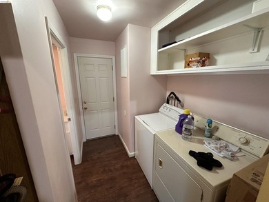 Welcome to this beautifully updated 2-bd., 2 full bath - photo 30