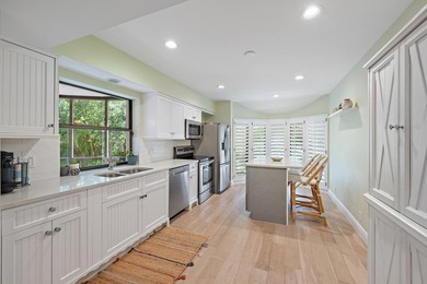 Welcome to effortless luxury living in the heart of Jupiter - photo 9