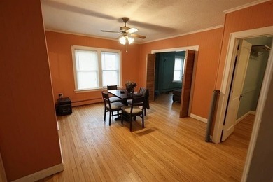 935 sqft 2 Bedroom 1 Bathroom apartment with 2 car detached - photo 3