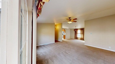 Oceanview living in a gated community. End of the road privacy - photo 5