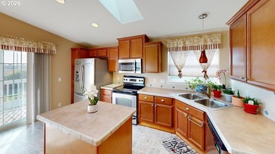 Oceanview living in a gated community. End of the road privacy - photo 10