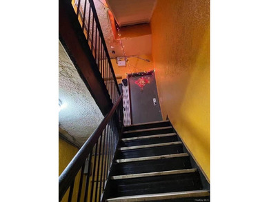 Mixed use property for sale. 2 Stores plus 12 dwellings. Zoning - photo 5