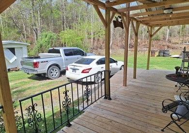 Public Remarks: This unique 1.15 acre property offers - photo 16