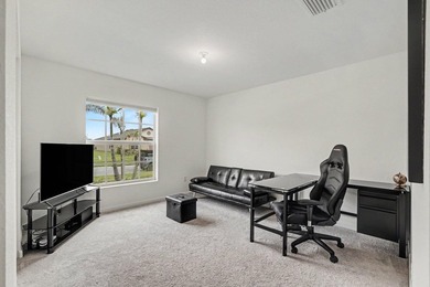 Discover this 4-bedroom, 2-bathroom single-family residence in - photo 17