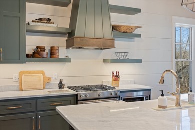 Nestled in the heart of Chinquapin, this charming three-bedroom - photo 18