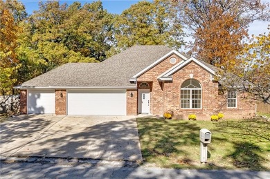 Lake Loch Lomond Home For Sale in Bella Vista Arkansas