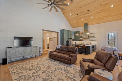 Nestled in the heart of Chinquapin, this charming three-bedroom - photo 24