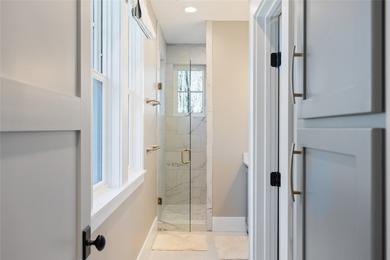 Nestled in the heart of Chinquapin, this charming three-bedroom - photo 34