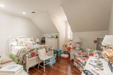 Welcome to this extraordinary custom-built estate offering - photo 41
