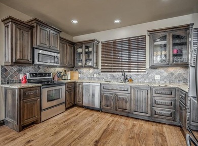 ***ONCE IN A LIFETIME OPPORTUNITY*** Thoughtfully designed for - photo 7