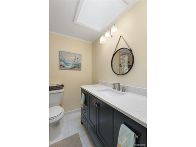 This ranch offers a layout and level of flexibility that's hard - photo 6