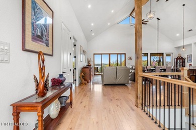 *** City of VONORE LOCATION***One of a Kind! This Gorgeous