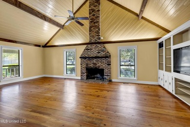 Set on 2.36 acres shaded by beautiful oak trees, this Gulfport - photo 6