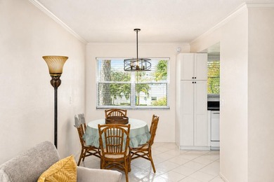 Chic and bright 2 bedroom corner unit in sought after Cedar - photo 8