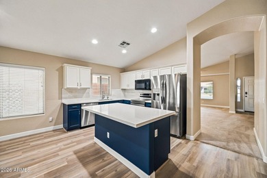 Beautiful single family home 4 bed 2 bath is a must see, located - photo 6
