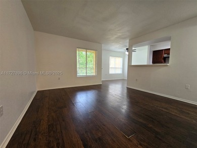 AMAZING APARTMENT, LAMINATE FLOORS, ONE BEDROOM, ONE BATHROOM - photo 2