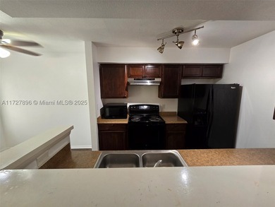 AMAZING APARTMENT, LAMINATE FLOORS, ONE BEDROOM, ONE BATHROOM - photo 4