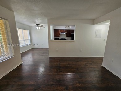 AMAZING APARTMENT, LAMINATE FLOORS, ONE BEDROOM, ONE BATHROOM - photo 5
