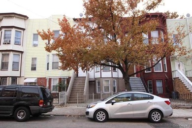 Beautiful House Location At Sunset Park - photo 1