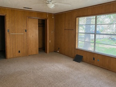 3 bed, 2 bath home offering 1,696 sq ft in Gun Barrel City - photo 12